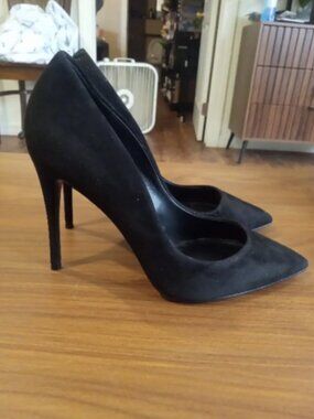 Steve Madden suede pointed pump